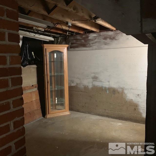 435 West Taylor Street Reno, NV 89509 - Photo 11 of 15 a view of water heater room
