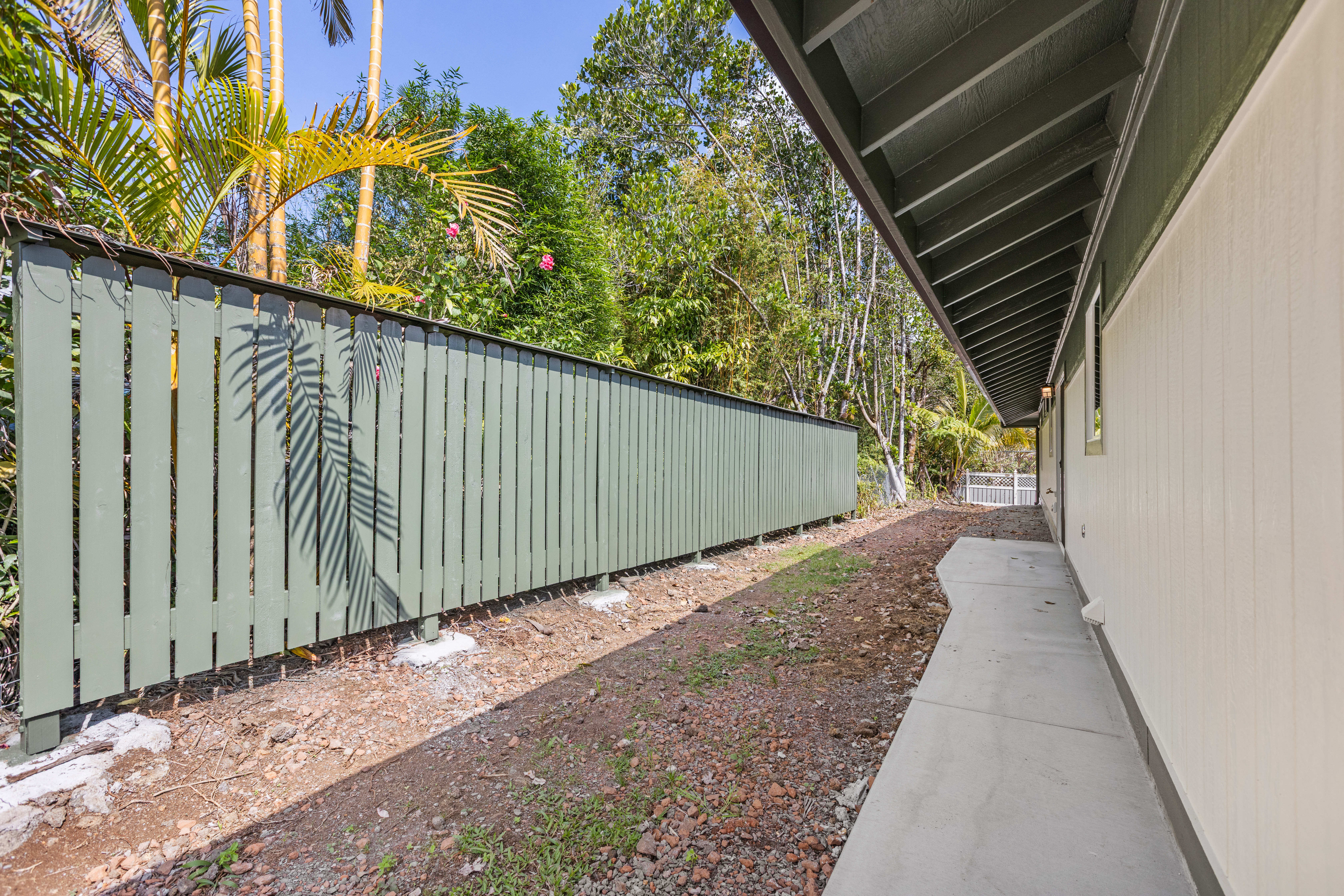 18-7848 Kolenelio Road Mountain View, HI 96771 - Photo 2 of 29