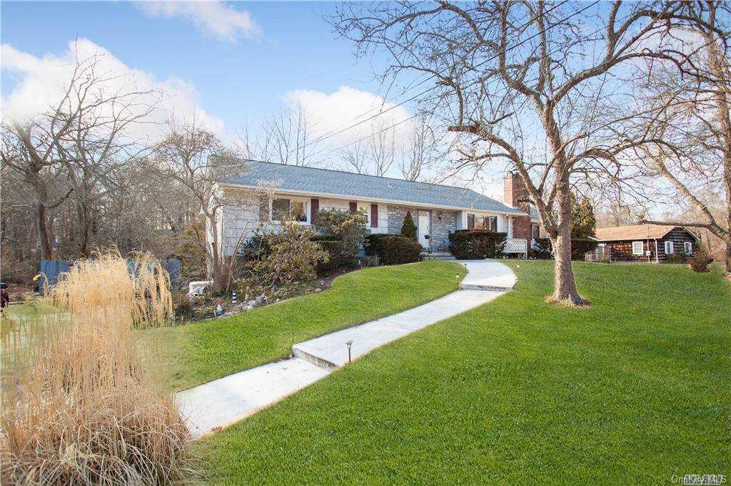 407 South Country Road Brookhaven, NY 11719 - Photo 1 of 1 Gallery Image 1