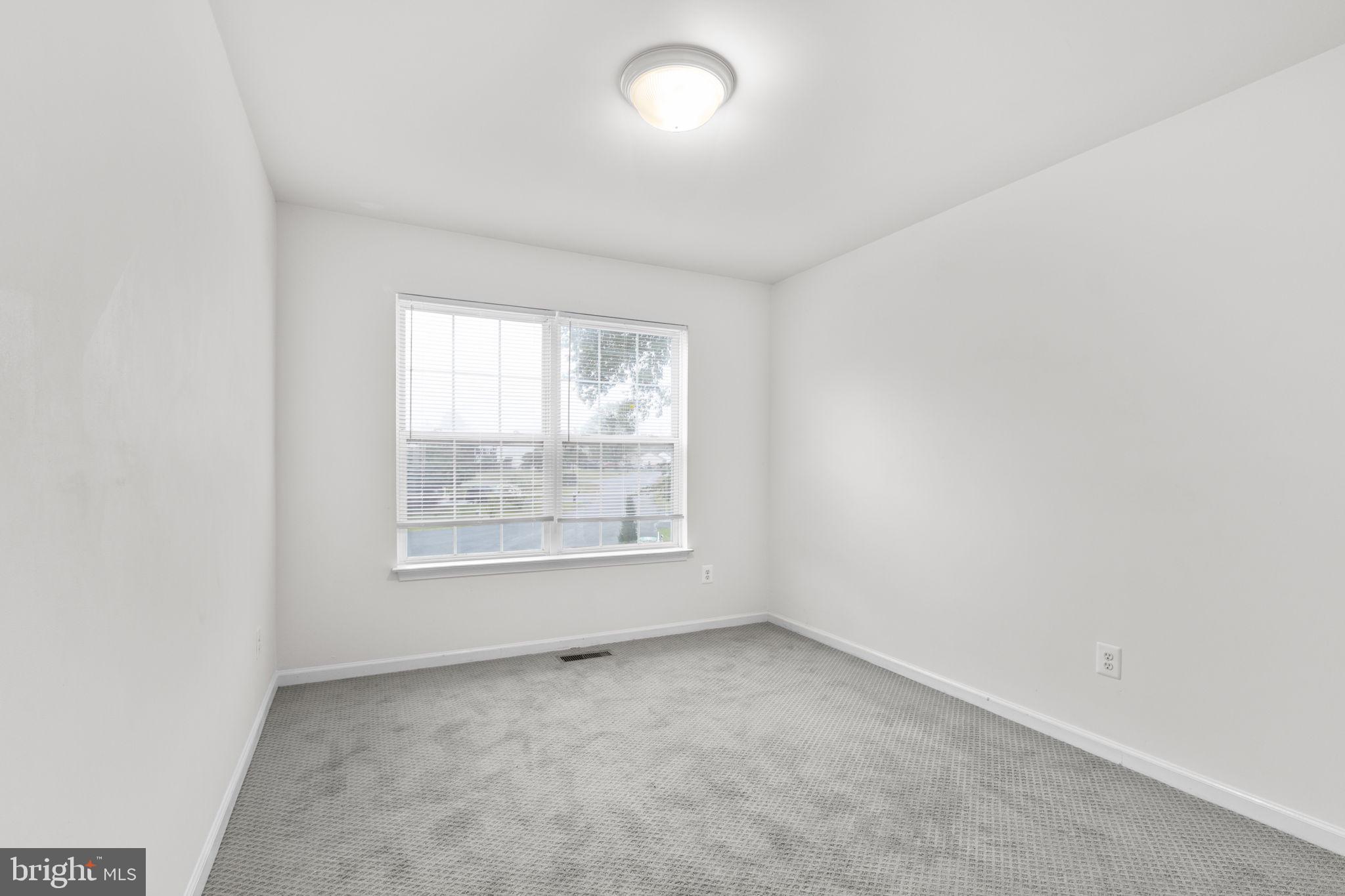 53 Bloomington Lane Stafford, VA 22554 - Photo 19 of 60 an empty room with a window