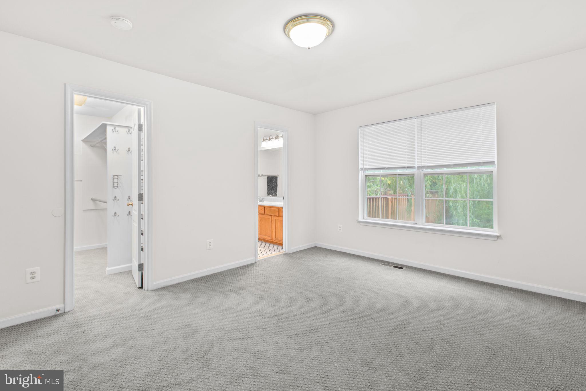 53 Bloomington Lane Stafford, VA 22554 - Photo 24 of 60 an empty room with windows