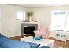 15 K Street, Unit 2 Hampton, NH 03842 - Photo 3 of 8 Gallery Image 3