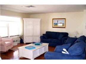 15 K Street, Unit 2 Hampton, NH 03842 - Photo 4 of 8 Gallery Image 4