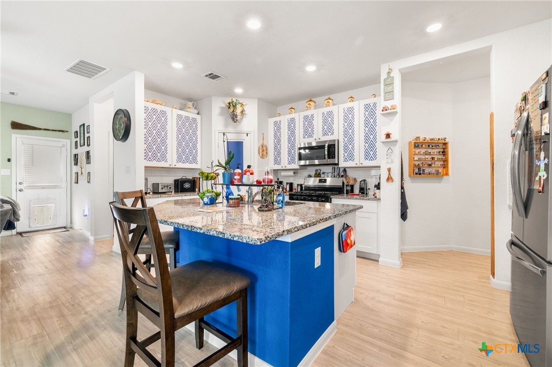 9058 Bowie Ridge Seguin, TX 78155 - Photo 5 of 20 Kitchen