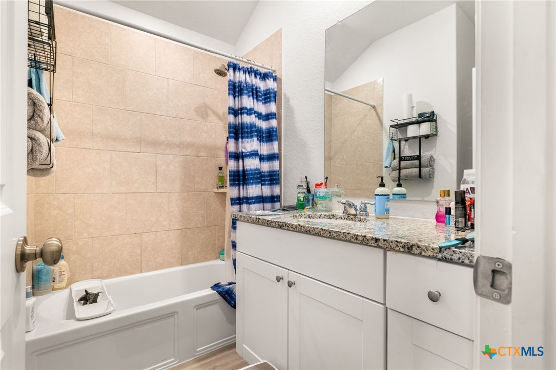 9058 Bowie Ridge Seguin, TX 78155 - Photo 6 of 20 Bathroom Upstairs