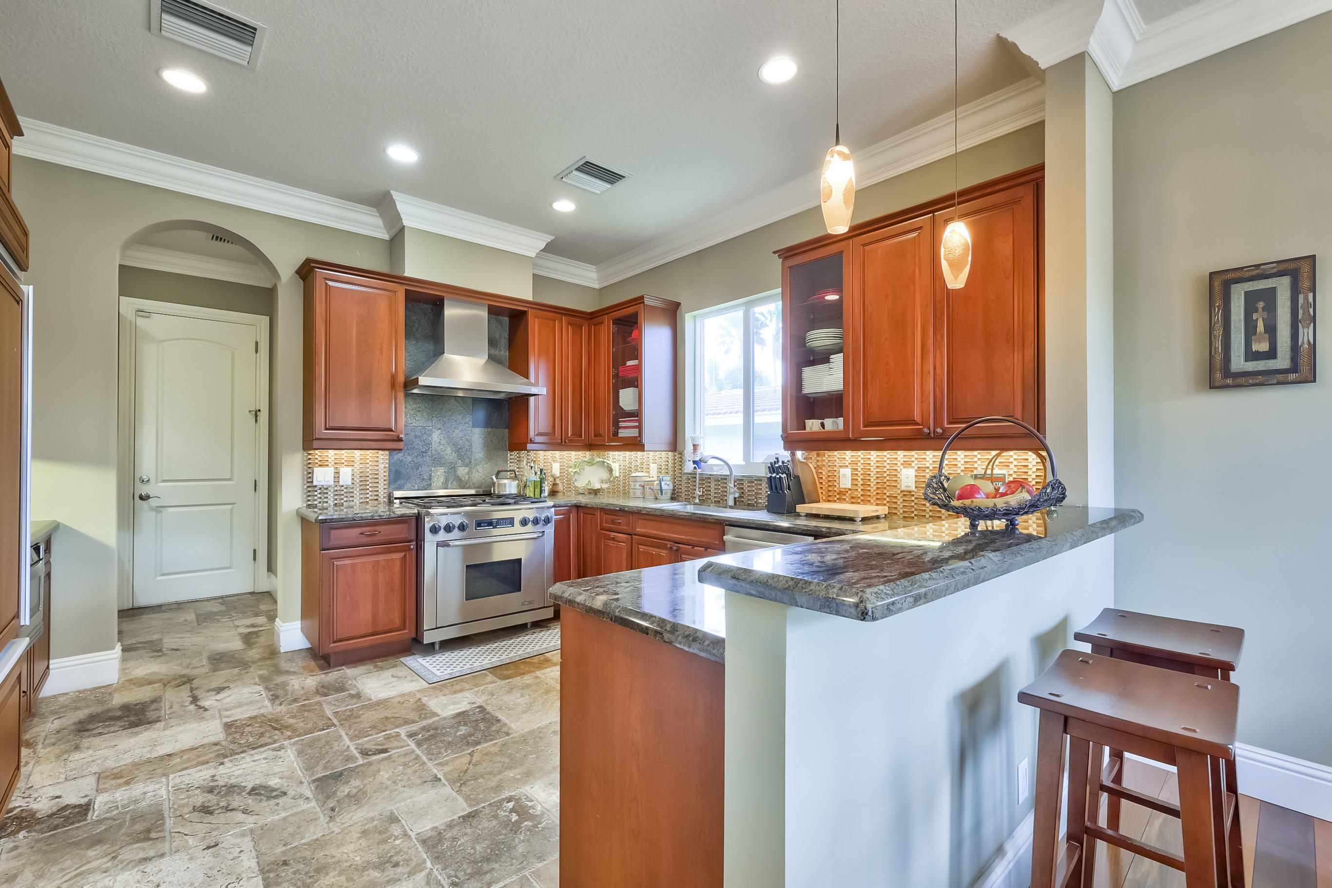3411 Barton Road Pompano Beach, FL 33062 - Photo 13 of 59 25_5z3a7928_29_30_31_32