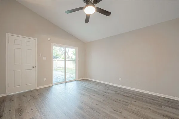 $2,100 | 15638 Schumann Lane, Houston, TX 77083