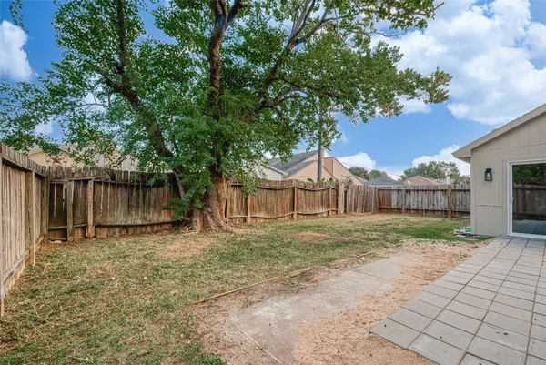 $2,100 | 15638 Schumann Lane, Houston, TX 77083