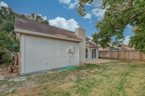 $2,050 | 15638 Schumann Lane, Houston, TX 77083