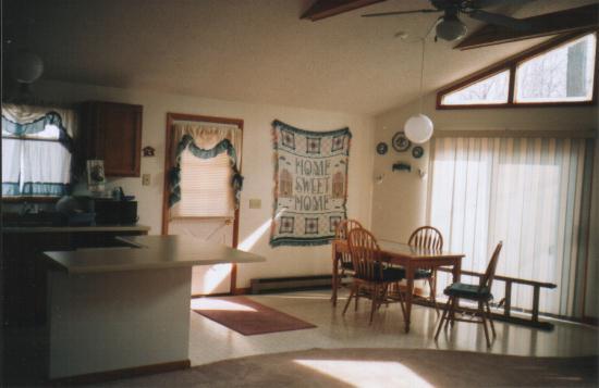3010 Northampton Road Tobyhanna, PA 18466 - Photo 3 of 5 DINING AREA