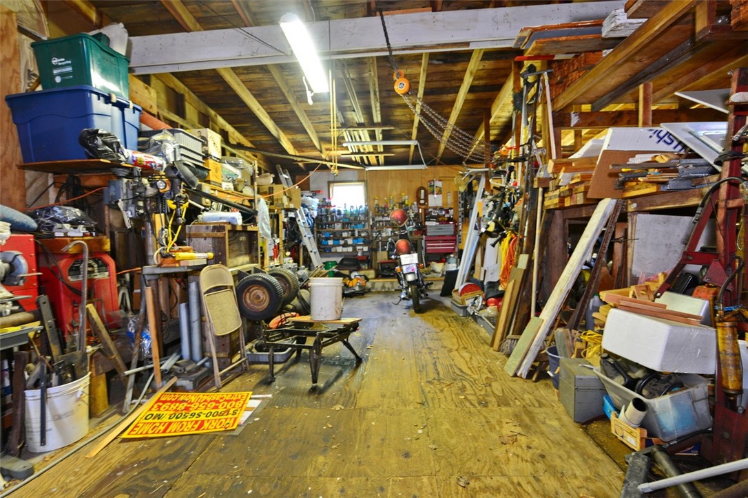 1023 Old Stafford Road Tiverton, RI 02878 - Photo 11 of 23