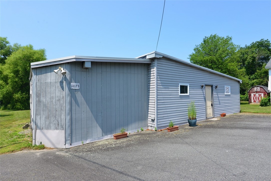 1023 Old Stafford Road Tiverton, RI 02878 - Photo 17 of 23