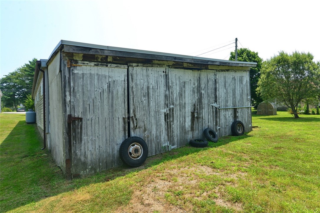 1023 Old Stafford Road Tiverton, RI 02878 - Photo 21 of 23