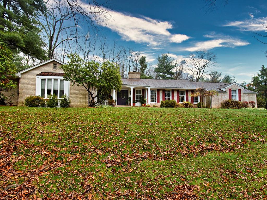 936 Field Club Road Pittsburgh, PA 15238 - Photo 1 of 25 Gallery Image 1