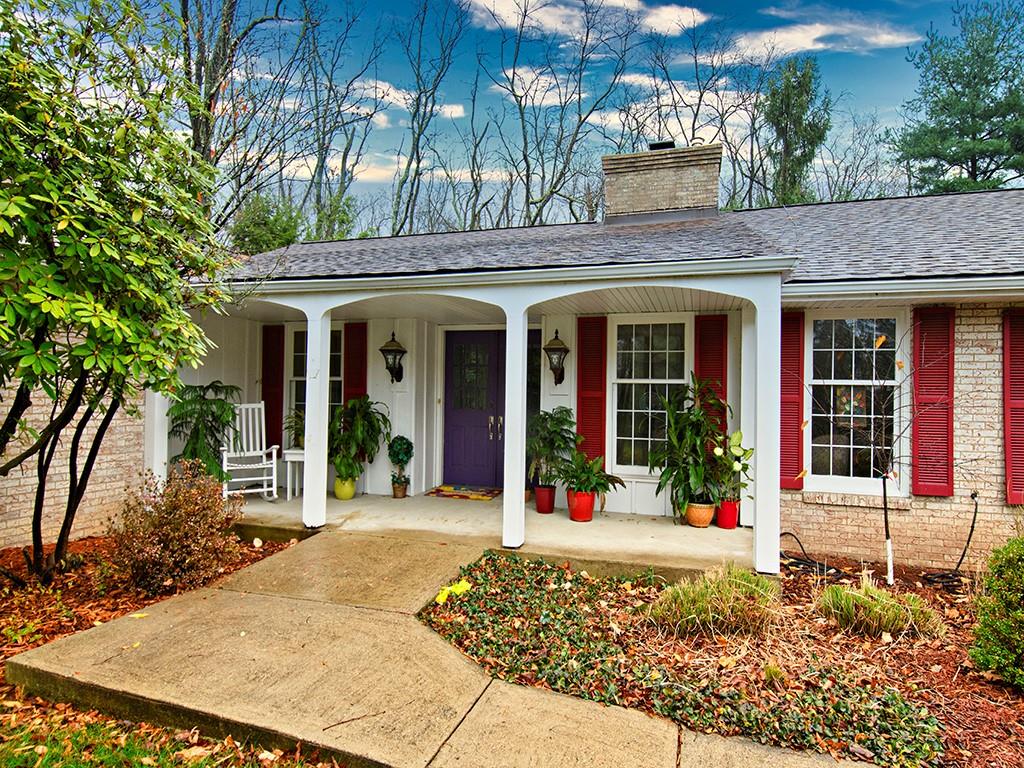 936 Field Club Road Pittsburgh, PA 15238 - Photo 2 of 25 Gallery Image 2