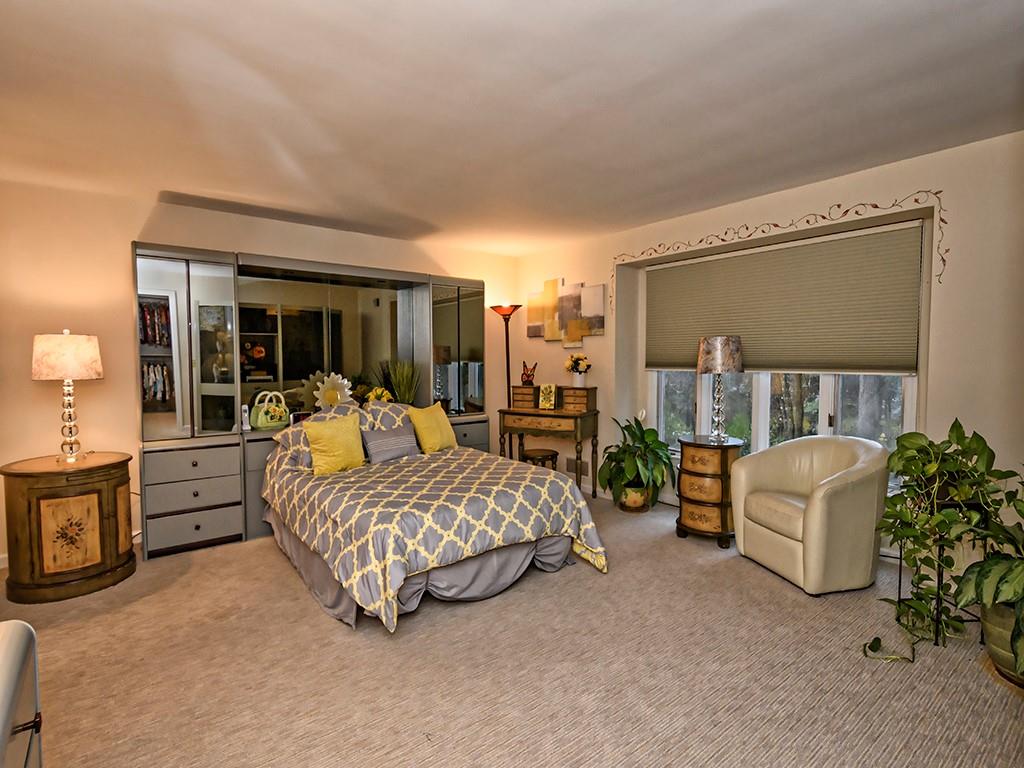 936 Field Club Road Pittsburgh, PA 15238 - Photo 14 of 25 Owner's suite
