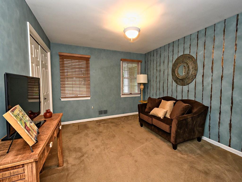 936 Field Club Road Pittsburgh, PA 15238 - Photo 20 of 25 Bedroom #3