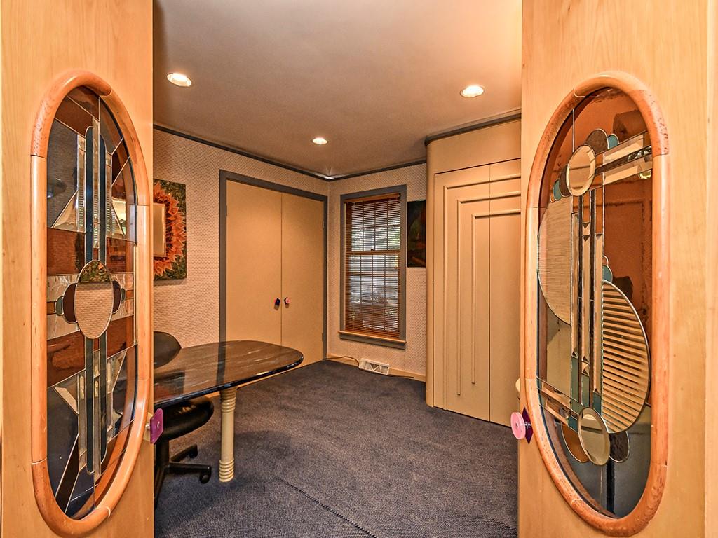 936 Field Club Road Pittsburgh, PA 15238 - Photo 21 of 25 4th bedroom being used as an office.