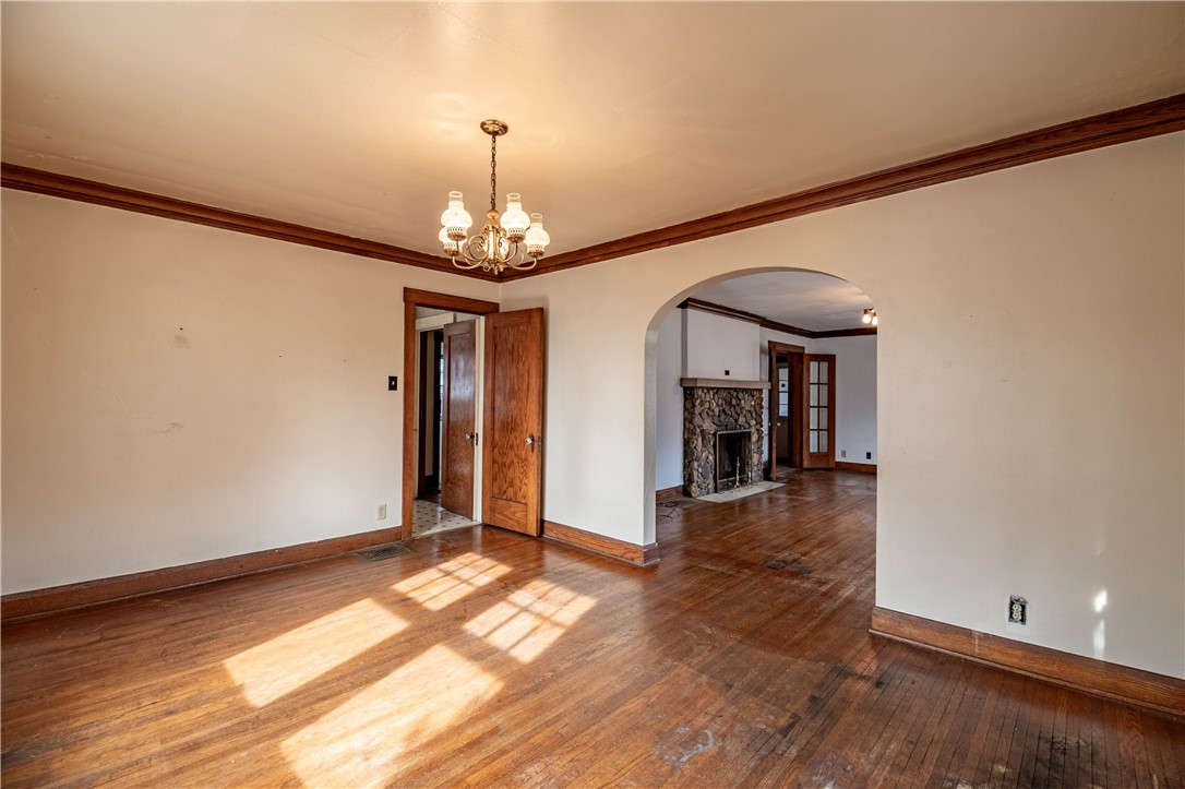 841 West Wood Street Decatur, IL 62522 - Photo 8 of 26 Dining room