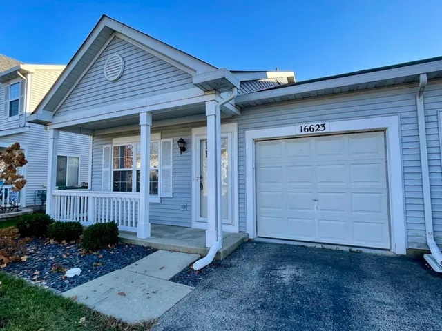 $2,400 | 16623 Natoma Drive, Unit 16623, Lockport, IL 60441