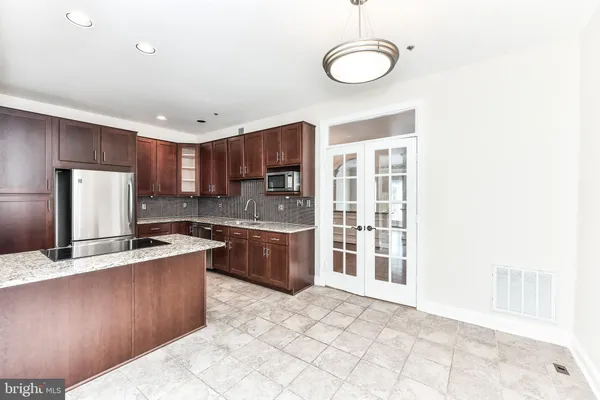 $3,800 | 6006 Kelsey Court, Falls Church, VA 22044