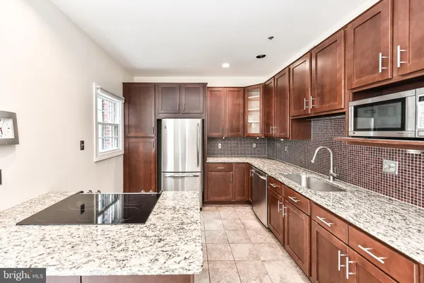 $3,800 | 6006 Kelsey Court, Falls Church, VA 22044