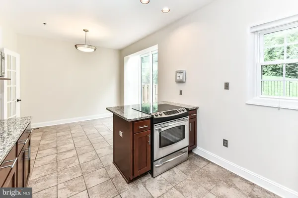 $3,800 | 6006 Kelsey Court, Falls Church, VA 22044