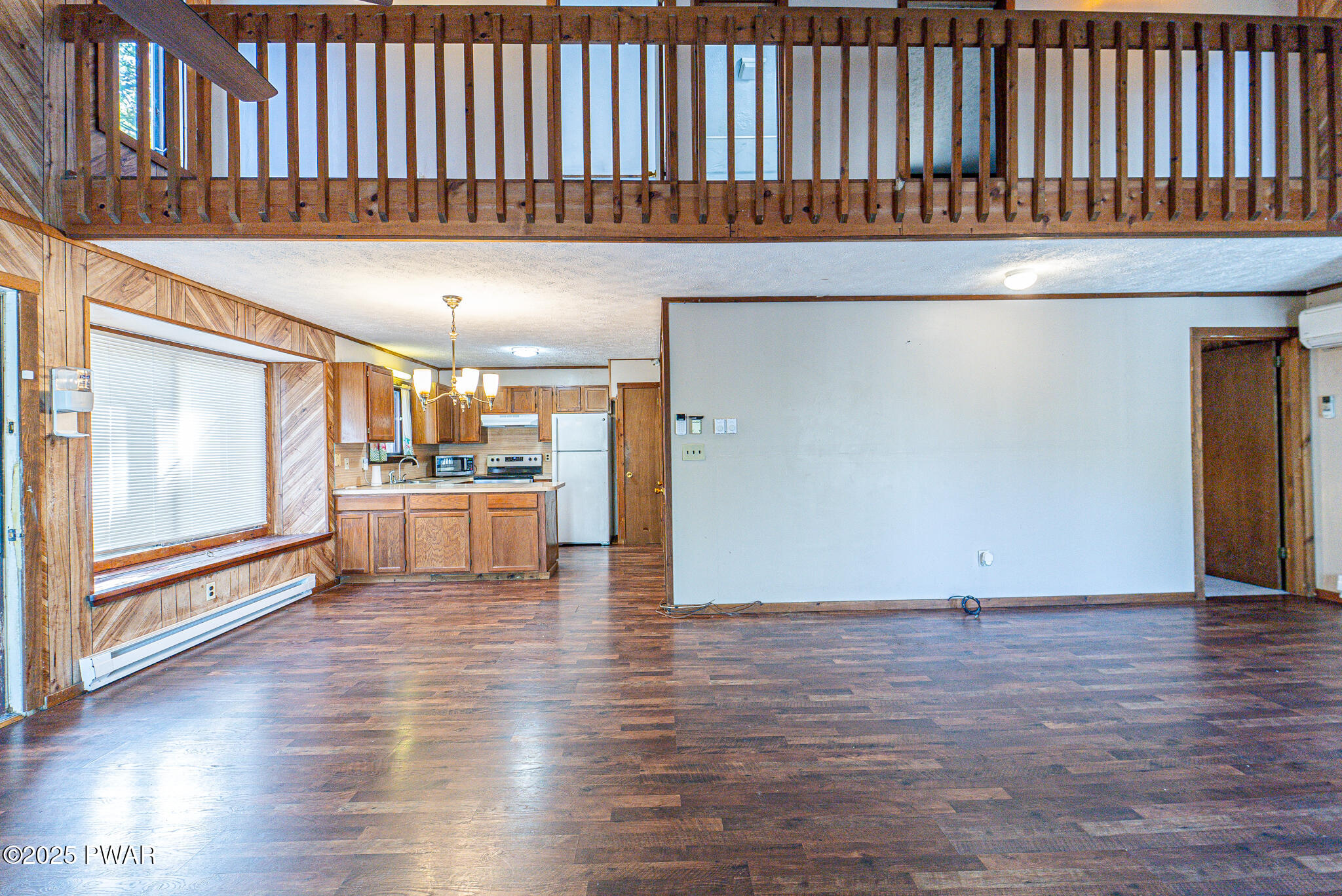 1562 Oak Lane Bushkill, PA 18324 - Photo 6 of 32