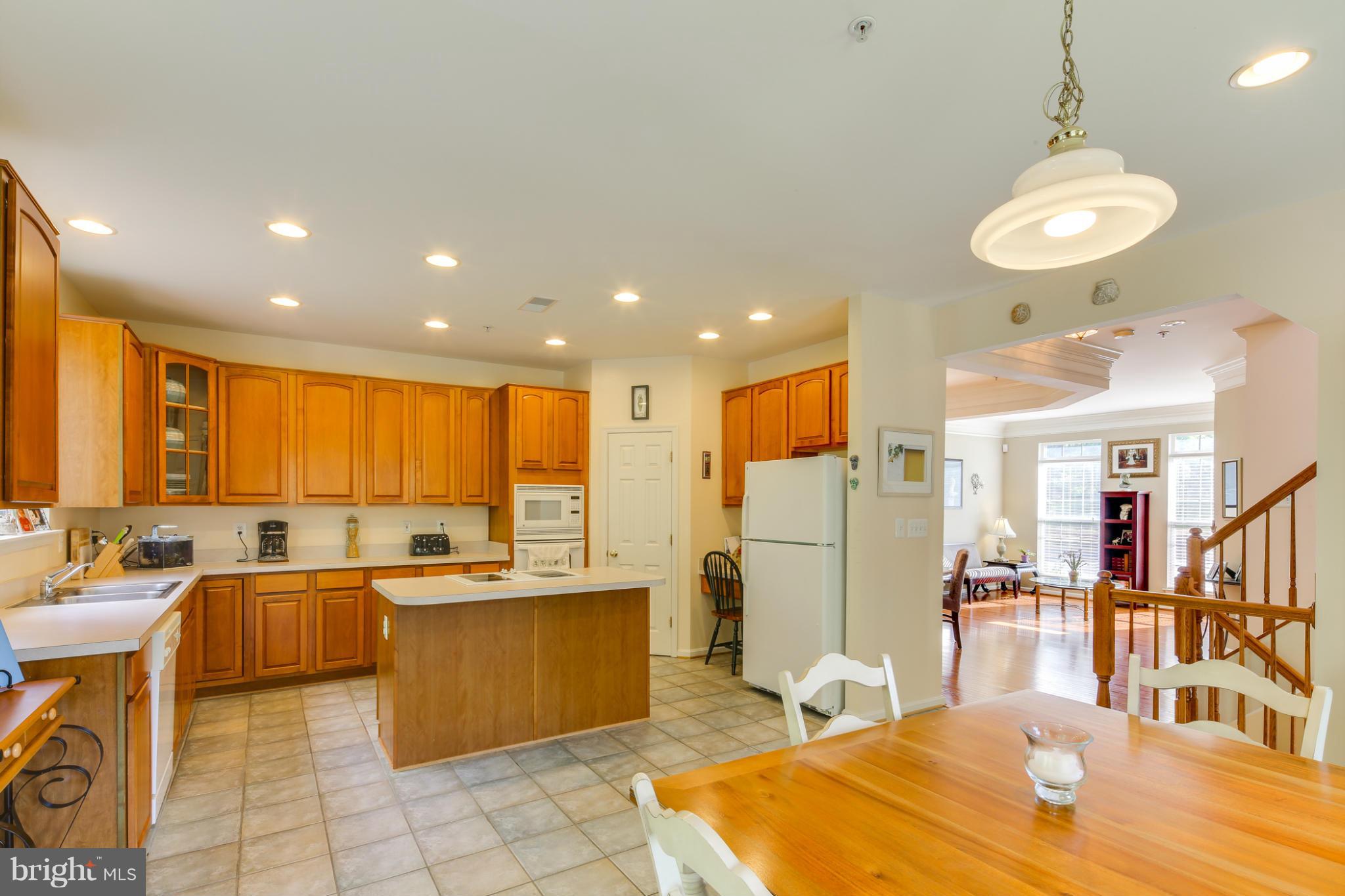 18816 Broken Oak Road Boyds, MD 20841 - Photo 11 of 26 Kitchen