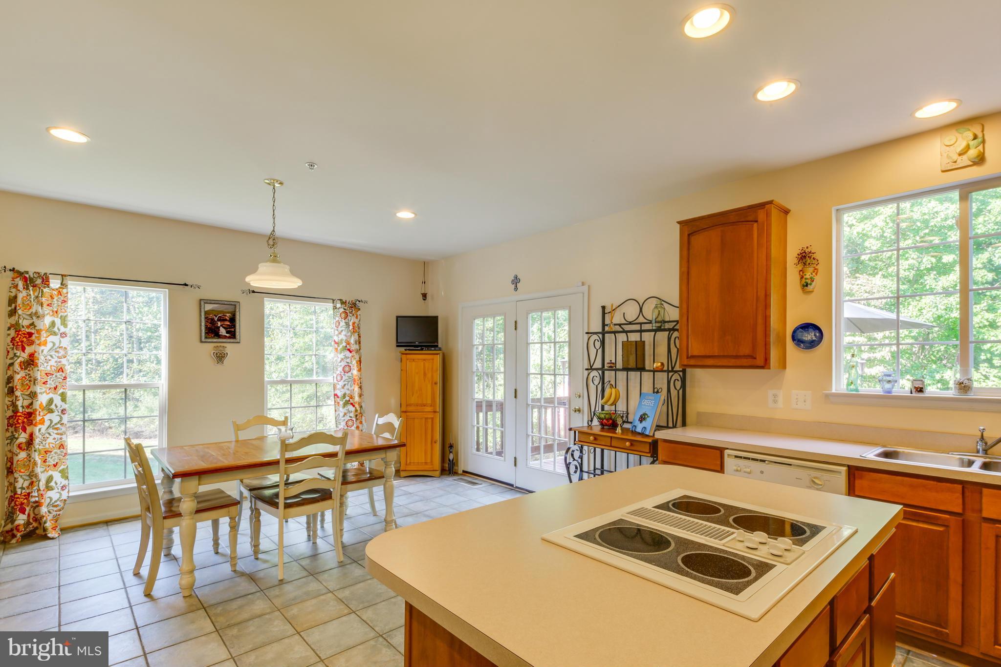 18816 Broken Oak Road Boyds, MD 20841 - Photo 13 of 26 Kitchen