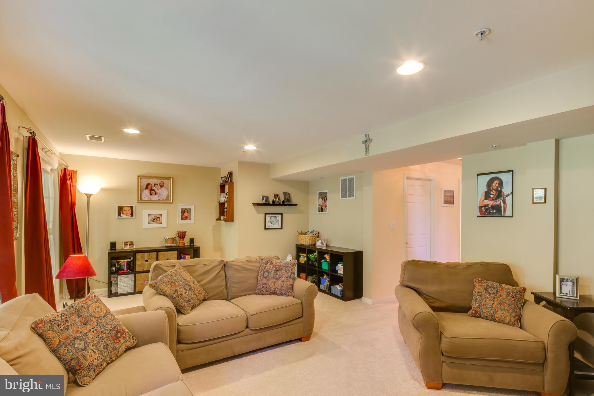 18816 Broken Oak Road Boyds, MD 20841 - Photo 22 of 26 Basement