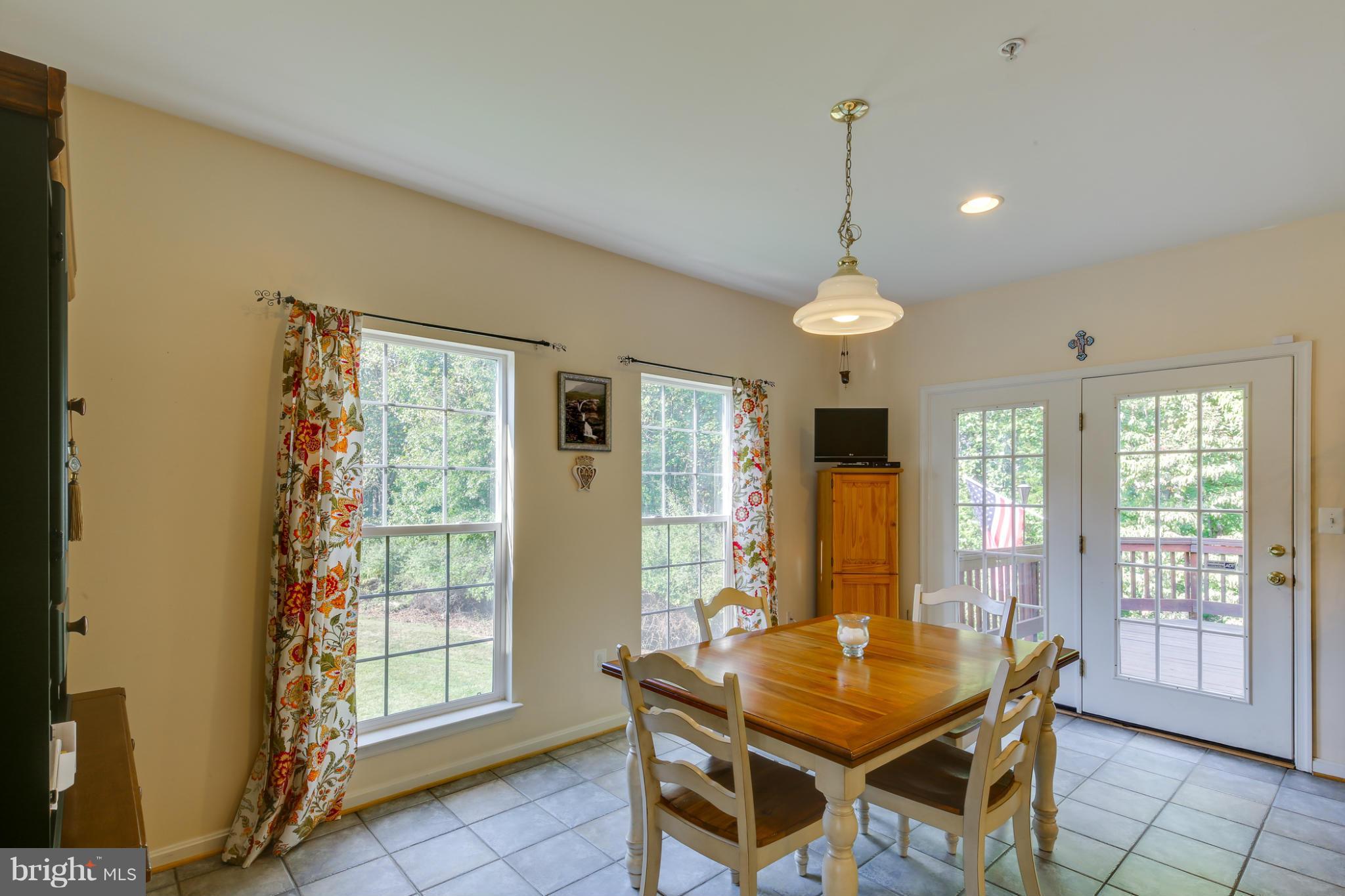 18816 Broken Oak Road Boyds, MD 20841 - Photo 9 of 26 Kitchen