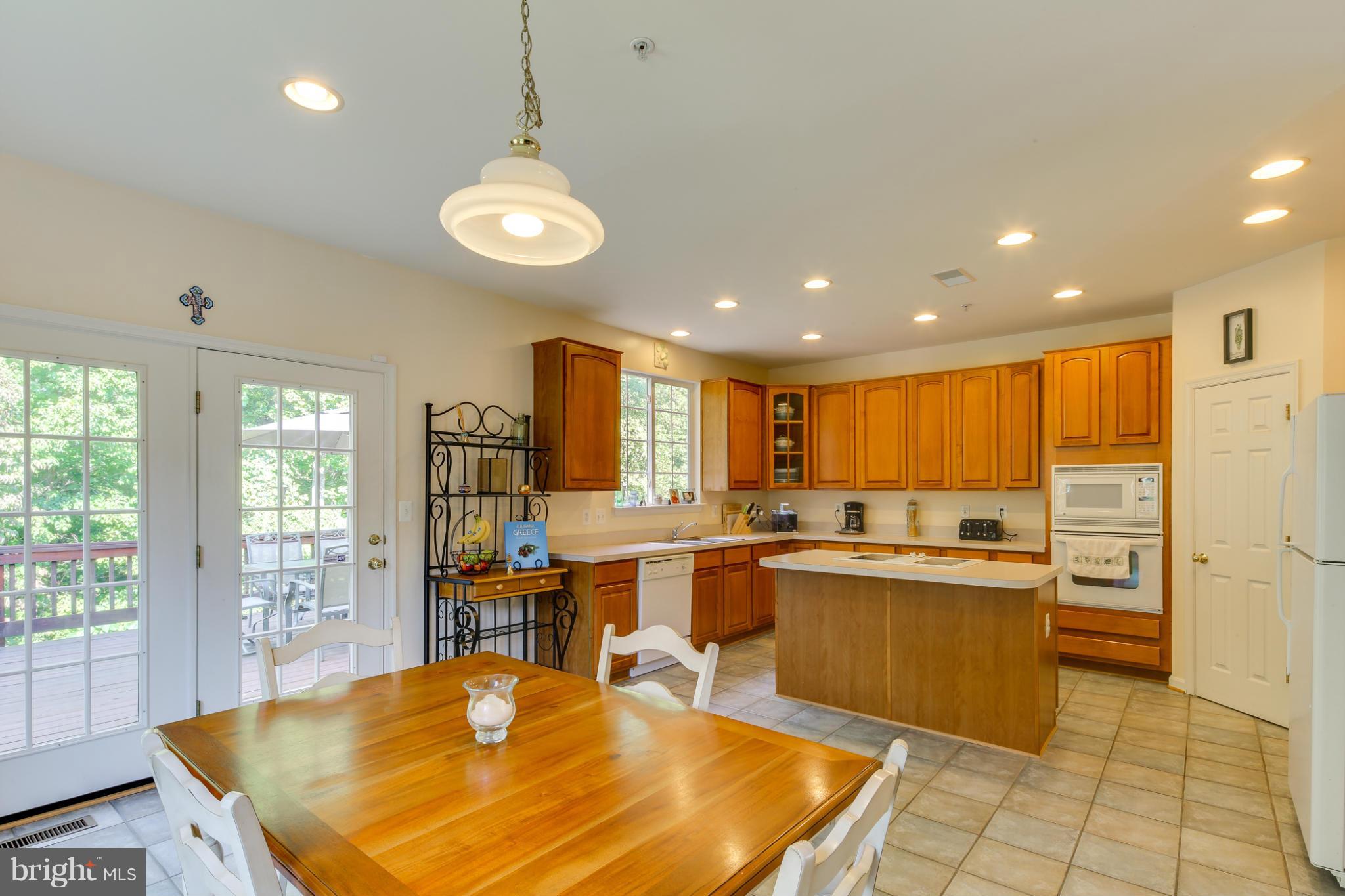 18816 Broken Oak Road Boyds, MD 20841 - Photo 10 of 26 Kitchen