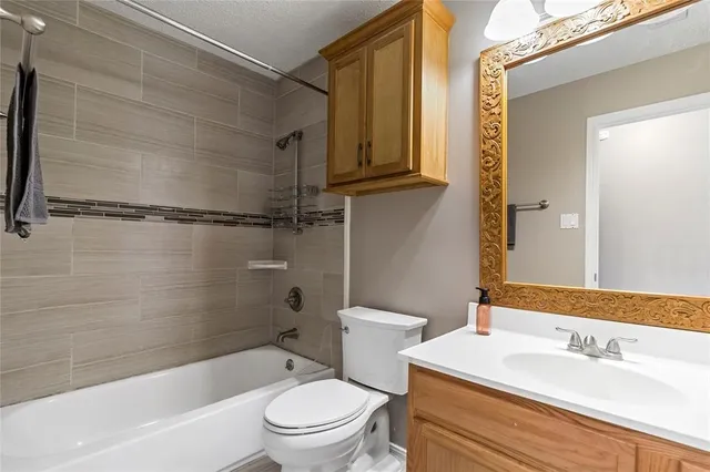 $2,000 | 4622 Sunshine Drive, Sugar Land, TX 77479