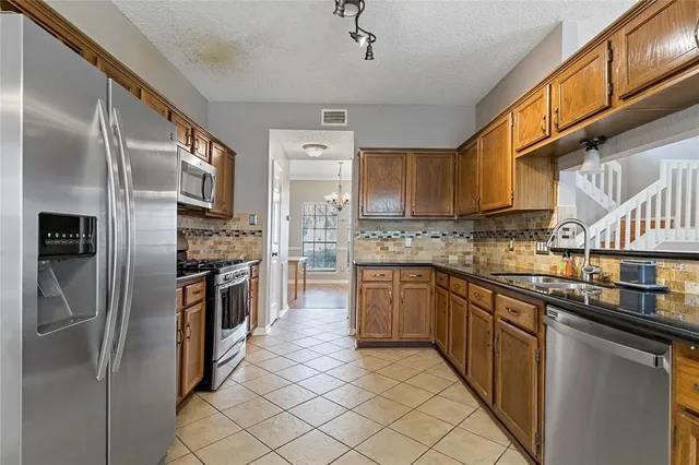 $2,000 | 4622 Sunshine Drive, Sugar Land, TX 77479