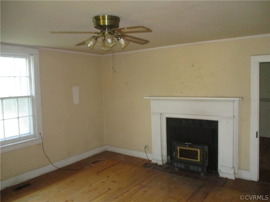 14152 Elletts Crossing Road Ashland, VA 23005 - Photo 3 of 10 Living room