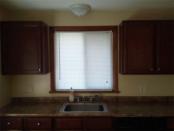 11 Mazarin Street Springfield, MA 01151 - Photo 3 of 13 Gallery Image 3