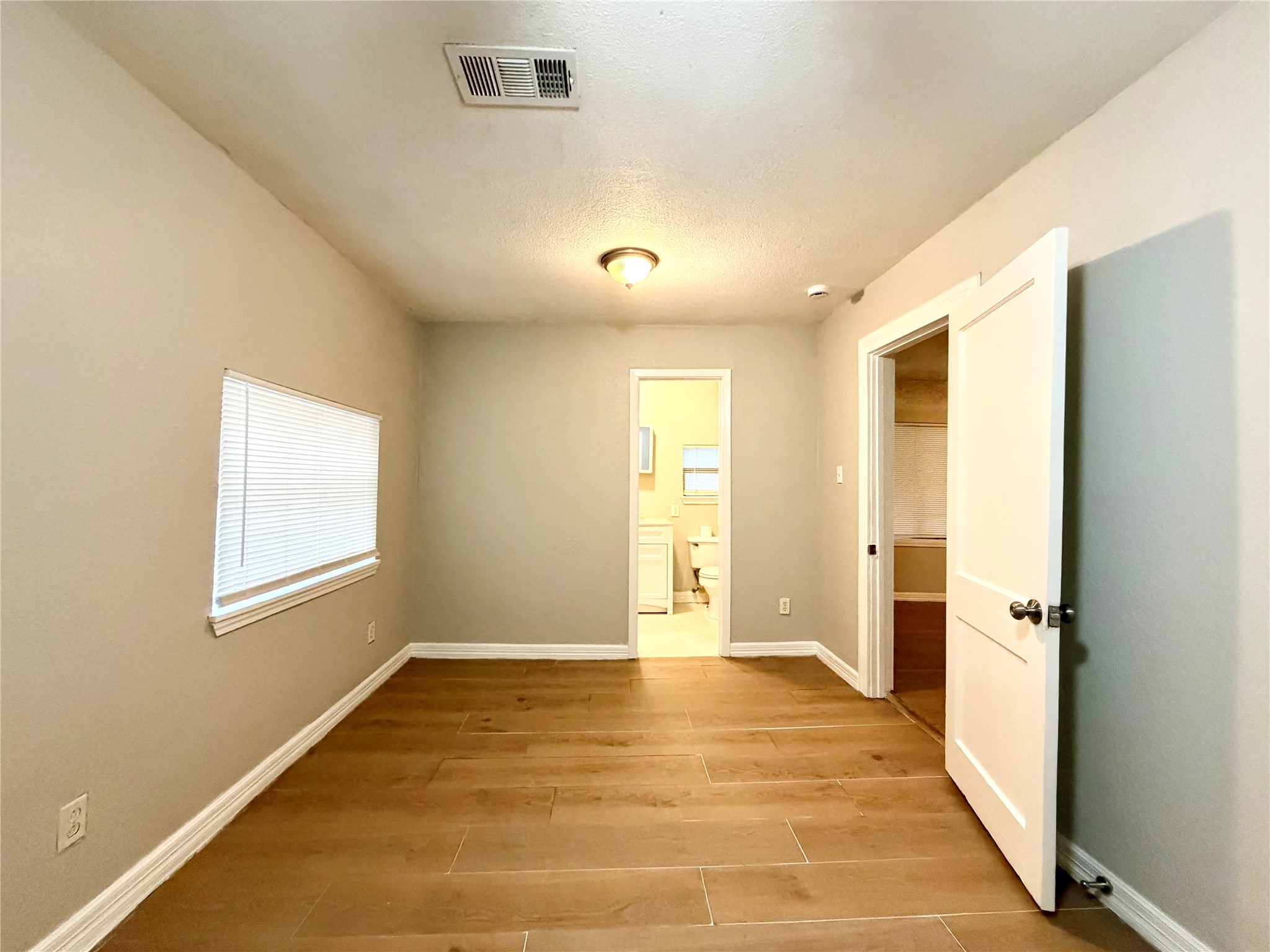 4422 Mallow Street Houston, TX 77051 - Photo 10 of 19