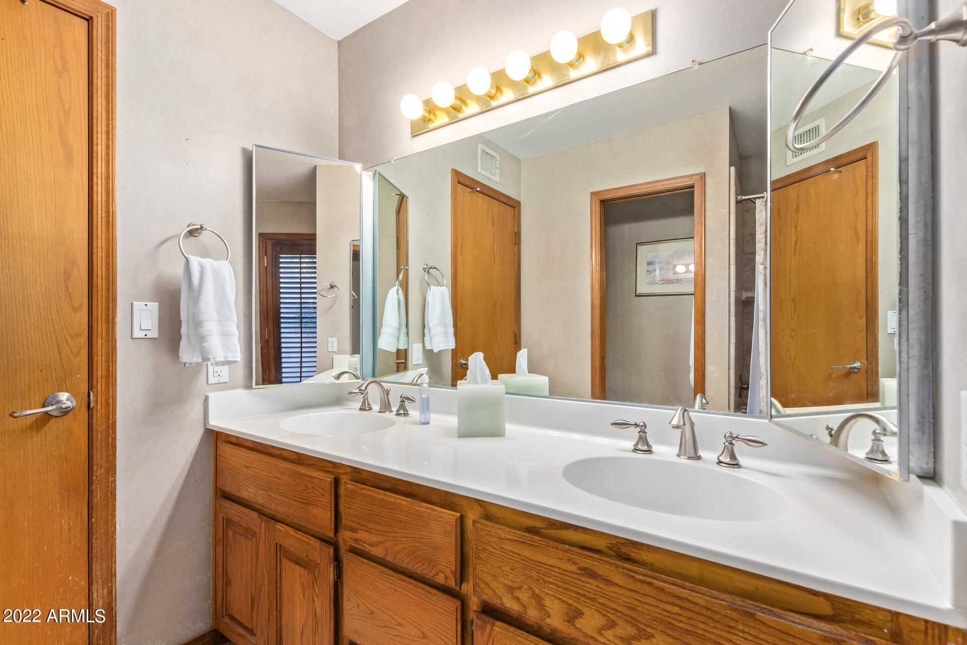 526 East Harwell Road Gilbert, AZ 85234 - Photo 24 of 66 0026-26 Harwell 526