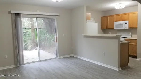 $1,800 | 10462 Autumn Trace Road, Jacksonville, FL 32257
