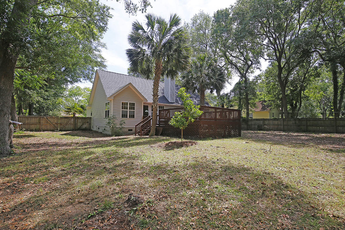 1713 Tower Battery Road Charleston, SC 29412 - Photo 14 of 15 rear exterior angle 2