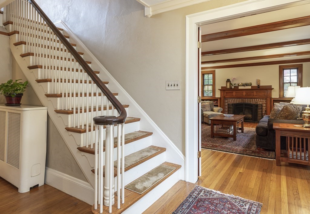 116 Plymouth Road Newton, MA 02461 - Photo 5 of 25