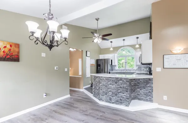 $349,900 | 6001 Felstead Road, Evansville, IN 47712