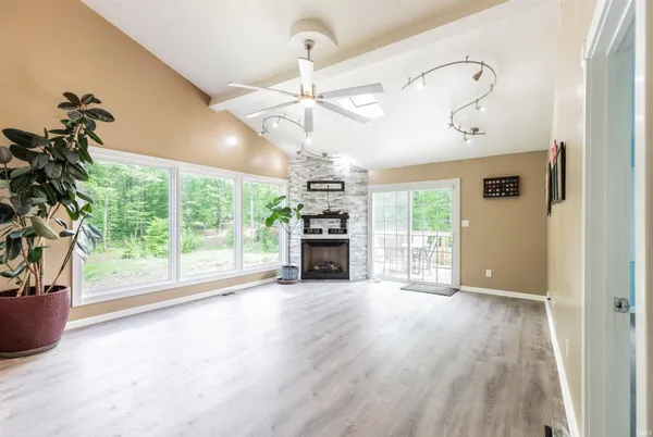 $349,900 | 6001 Felstead Road, Evansville, IN 47712
