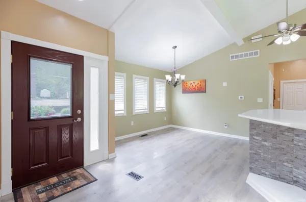 $349,900 | 6001 Felstead Road, Evansville, IN 47712