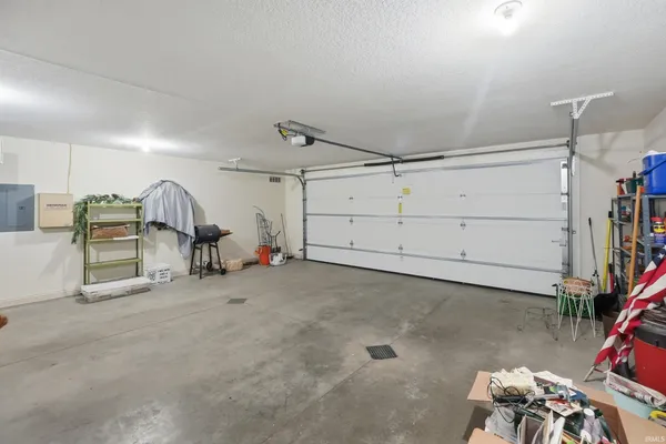 $272,900 | 11817 Butternut Cove, Leo, IN 46765