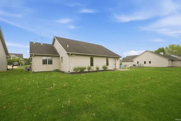 $272,900 | 11817 Butternut Cove, Leo, IN 46765