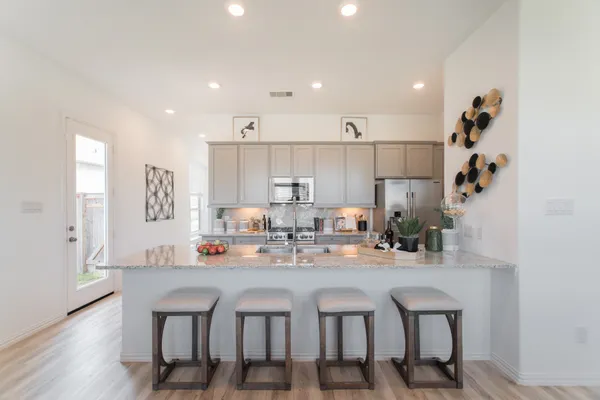 $2,800 | 438 Lake Day Drive, Conroe, TX 77304