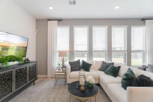 $2,800 | 438 Lake Day Drive, Conroe, TX 77304