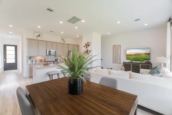 $2,800 | 438 Lake Day Drive, Conroe, TX 77304